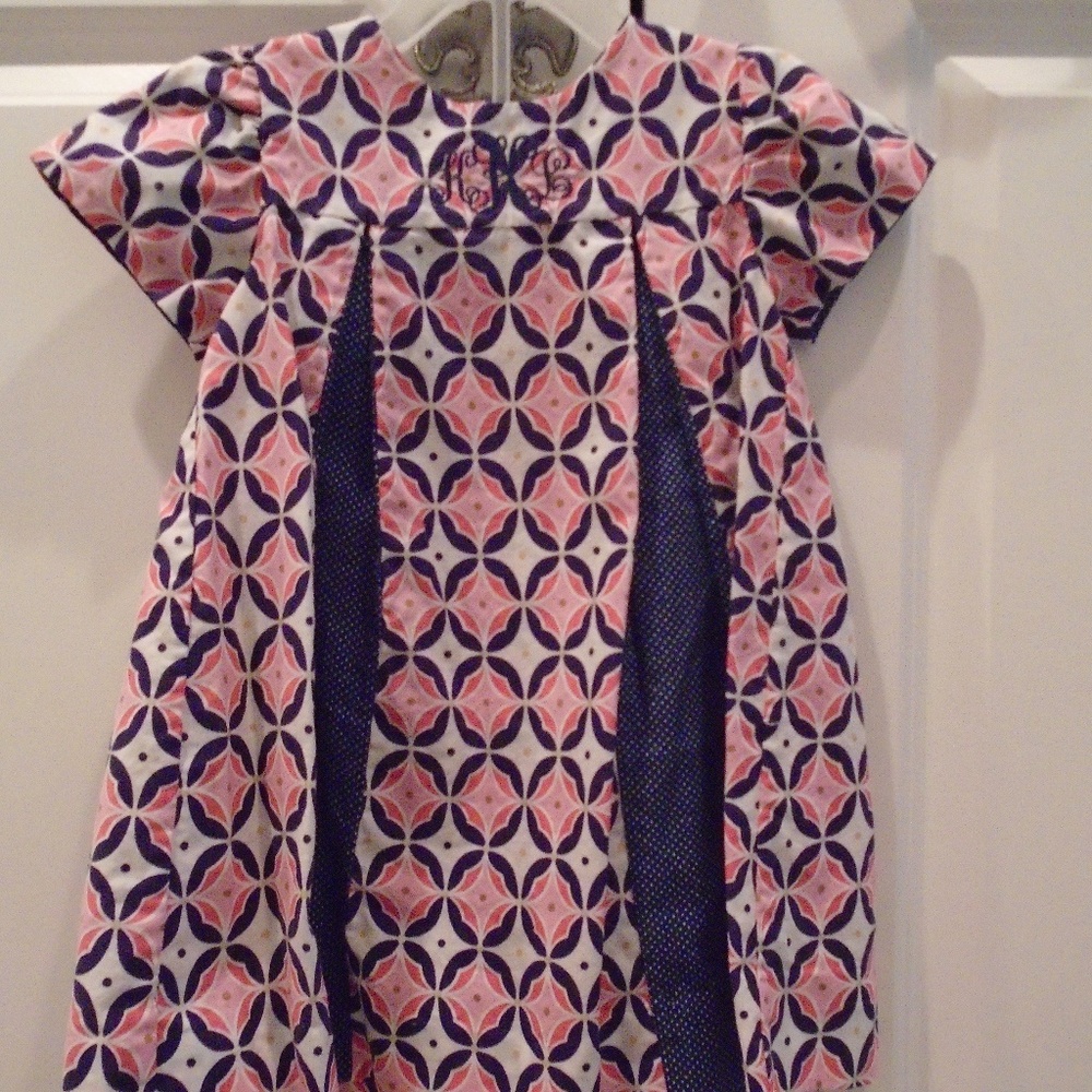 *EUC* custom made w/emboridered monogram!